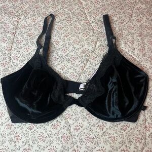 Black lace velvet bra unlined